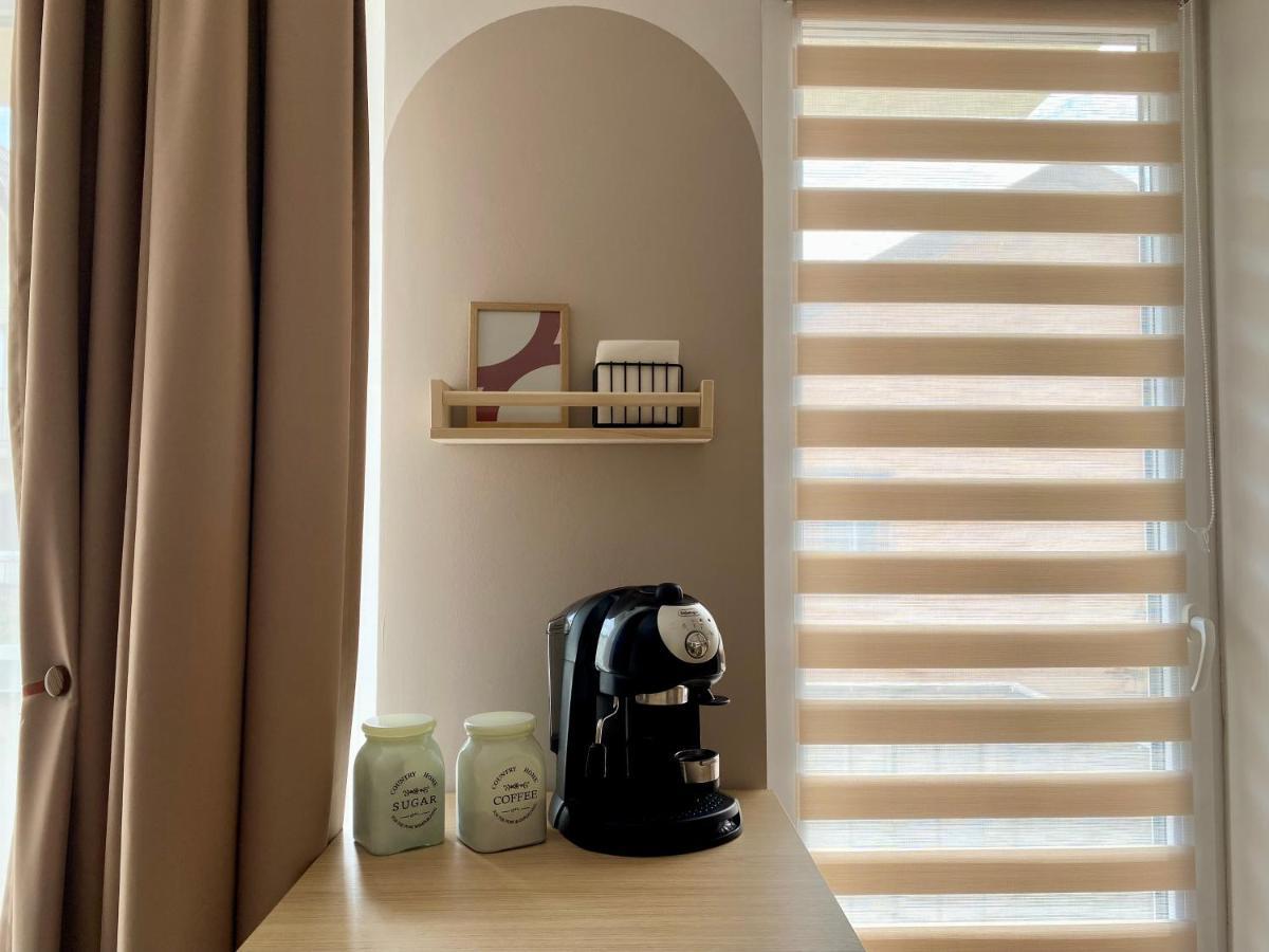 Wanderlust Home Cream, Rasnov Apt For 4, Wifi And Free Parking Extérieur photo