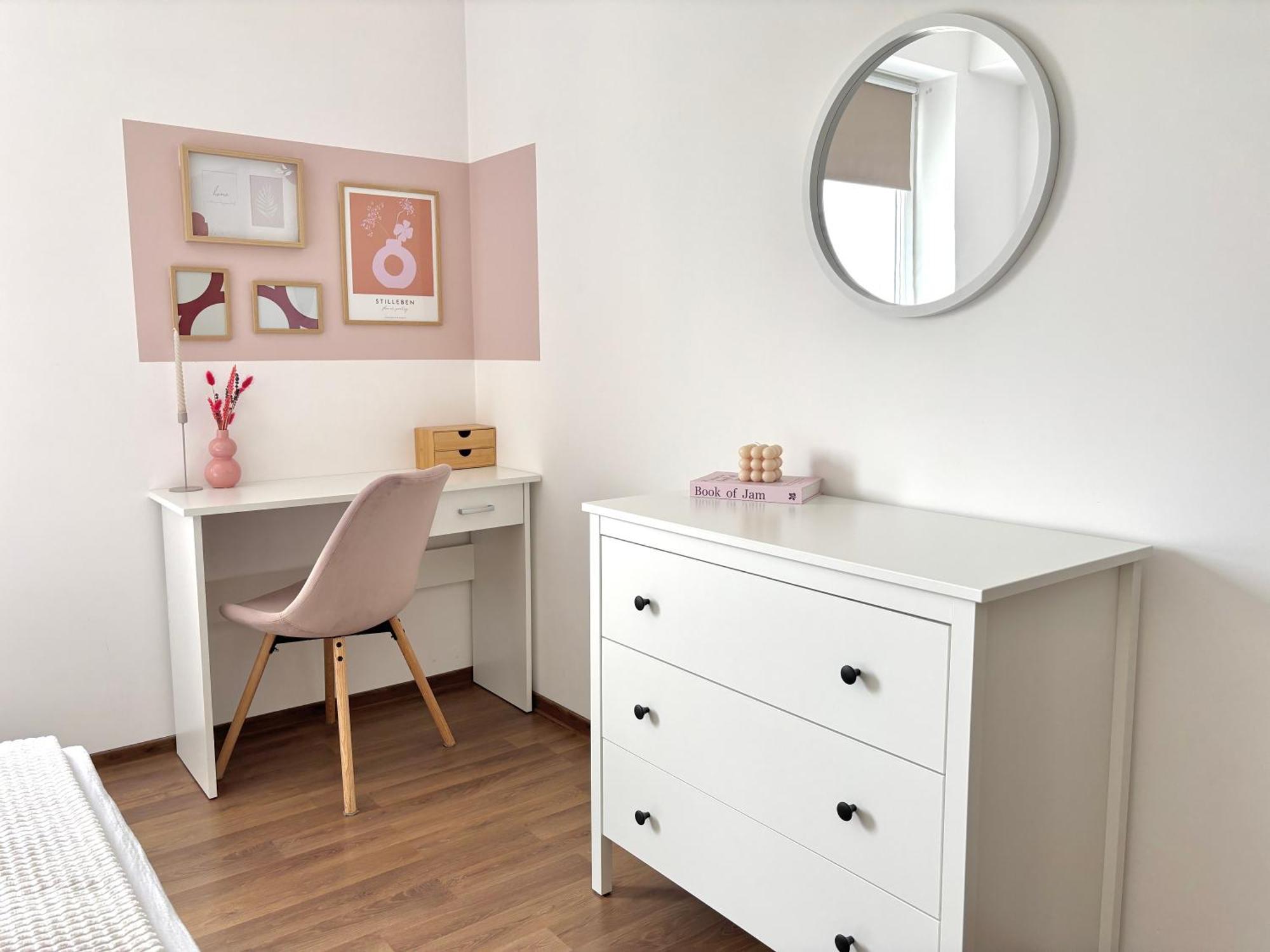 Wanderlust Home Cream, Rasnov Apt For 4, Wifi And Free Parking Extérieur photo