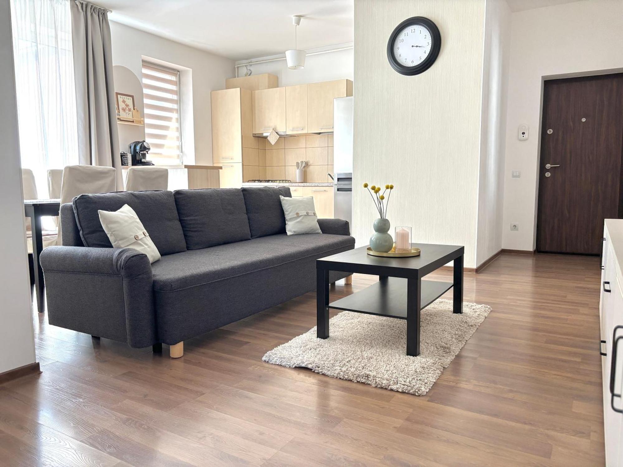 Wanderlust Home Cream, Rasnov Apt For 4, Wifi And Free Parking Extérieur photo