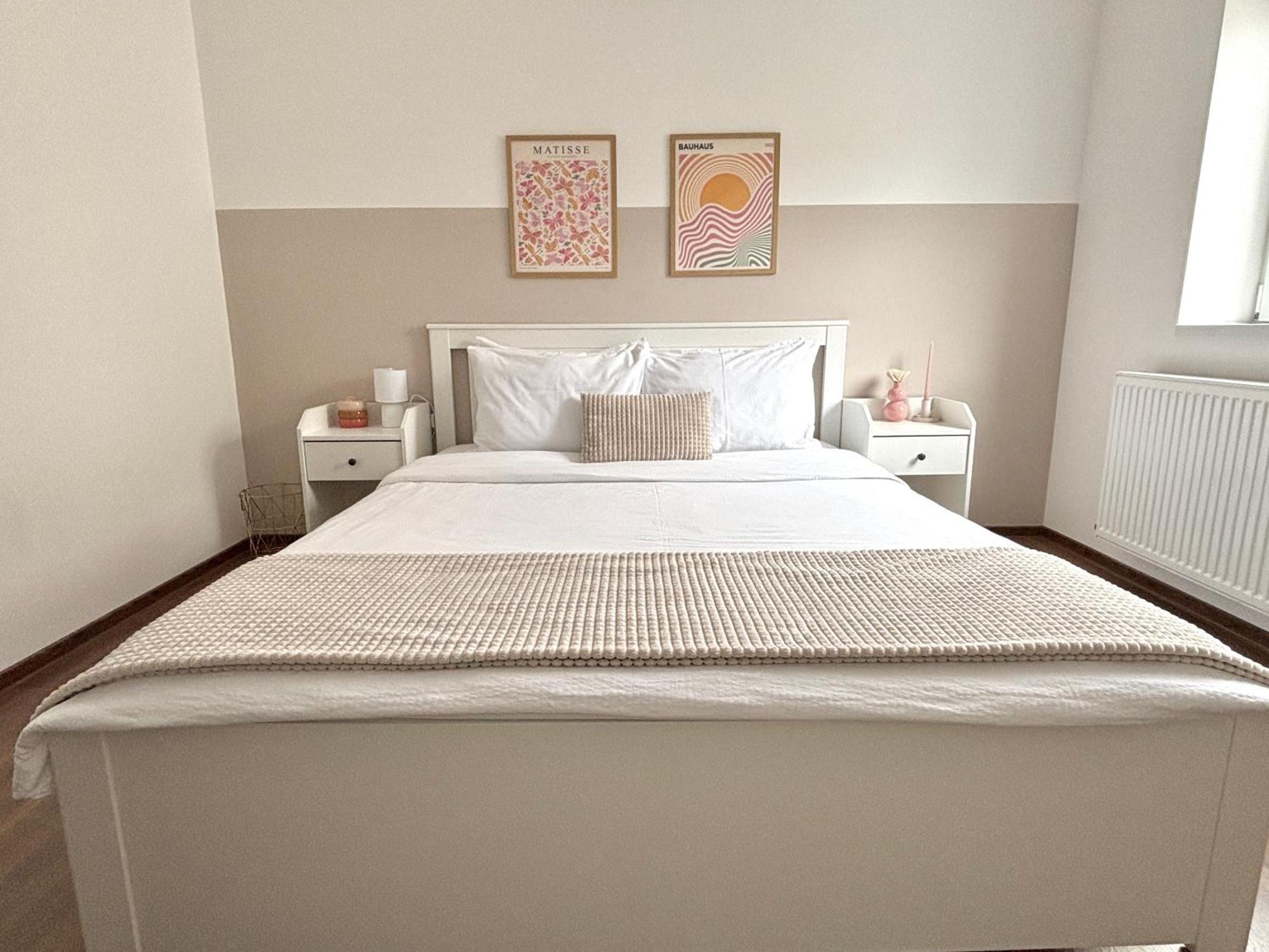 Wanderlust Home Cream, Rasnov Apt For 4, Wifi And Free Parking Extérieur photo